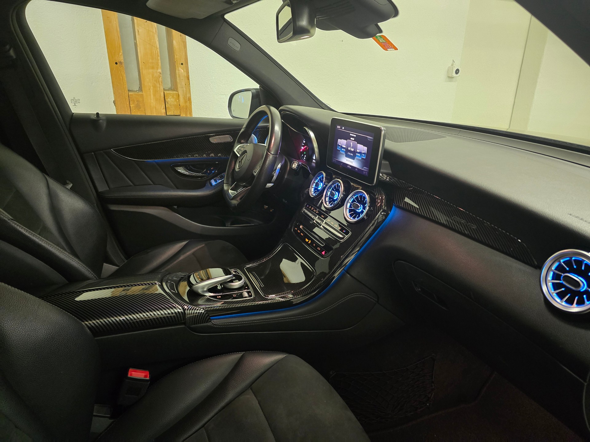 MERCEDES-BENZ GLC 250 d AMG Line 4Matic 9G-Tronic-image-10
