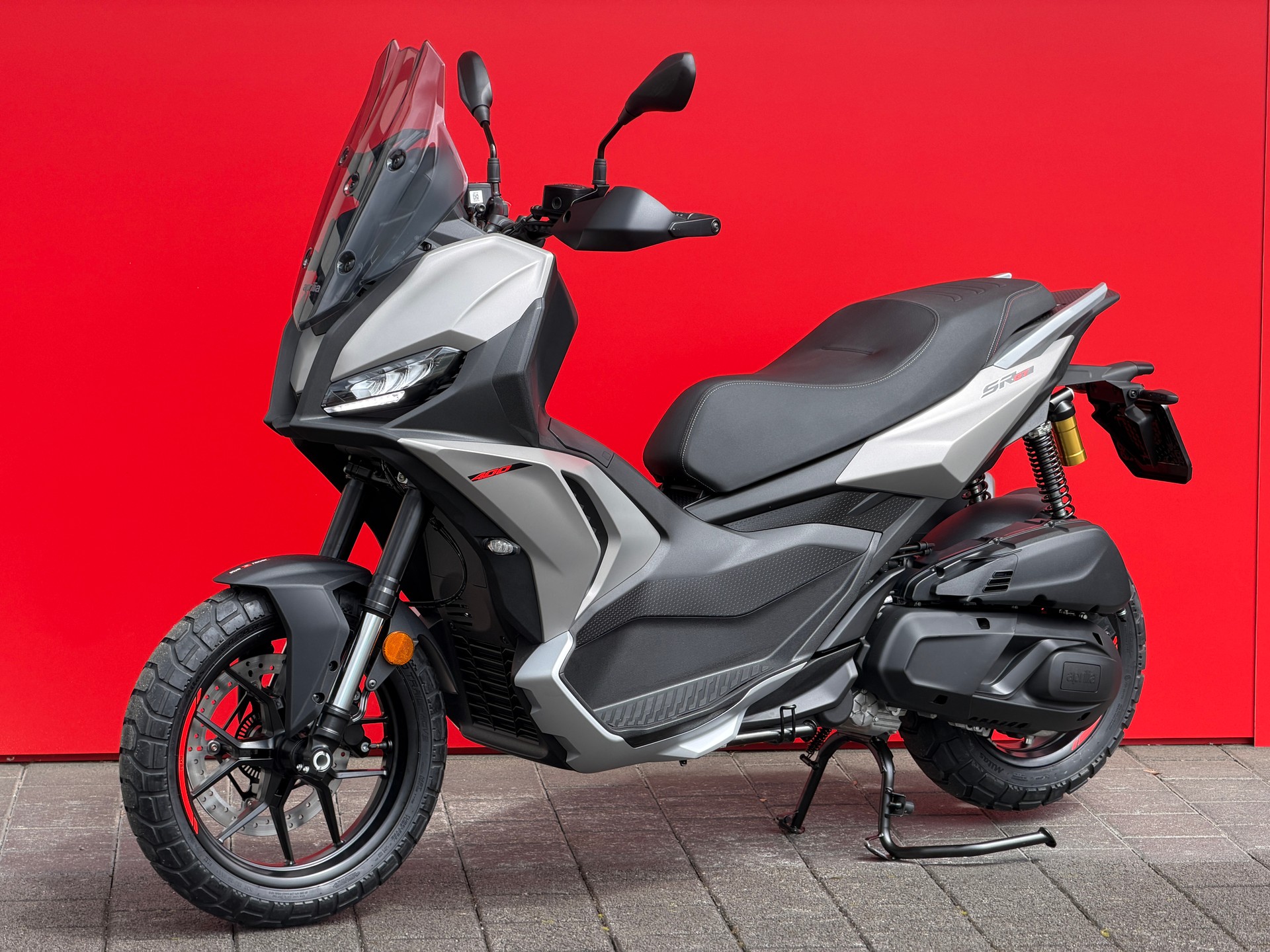 APRILIA SR 400 GT-image-1