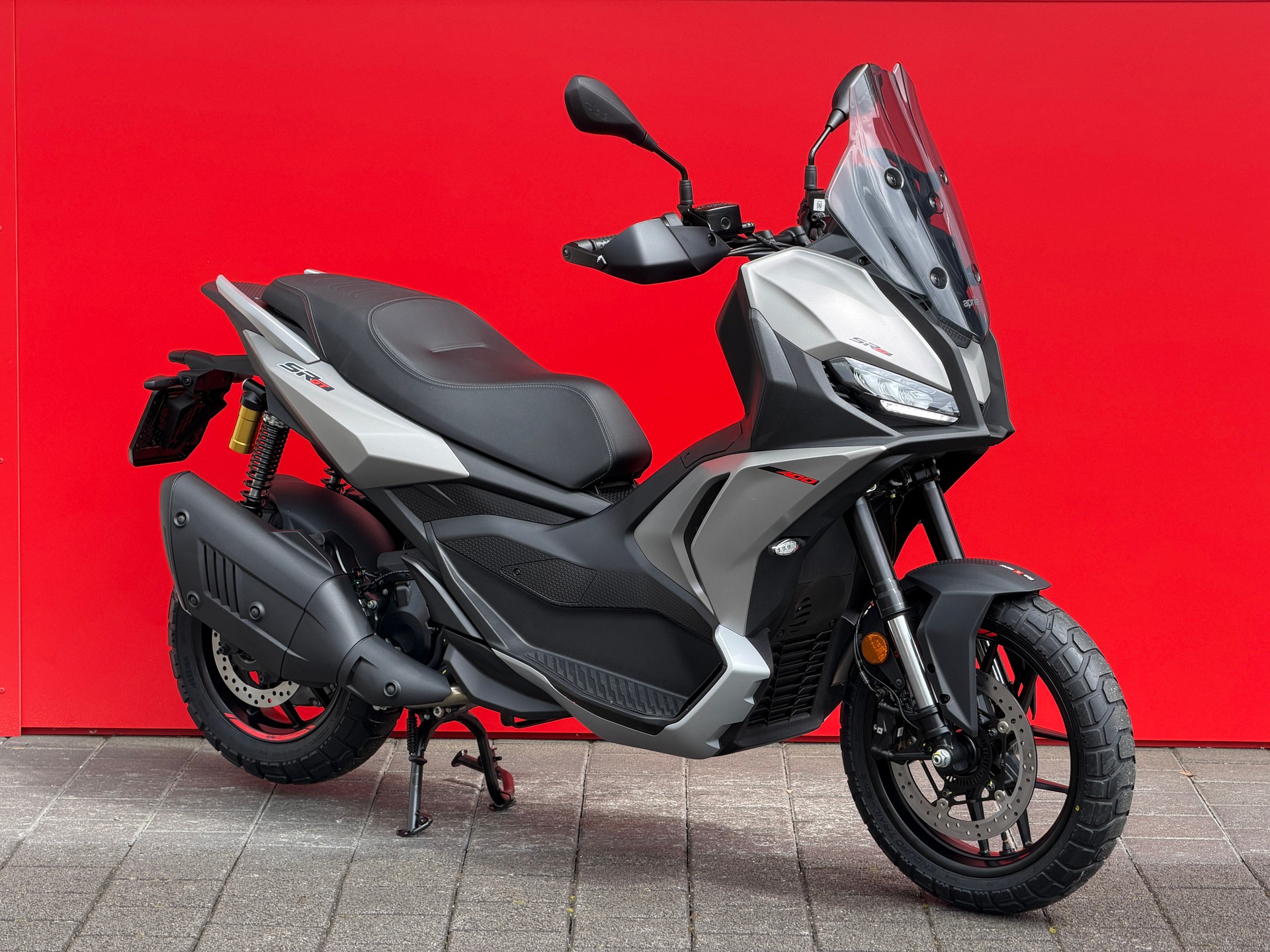 APRILIA SR 400 GT-image-2