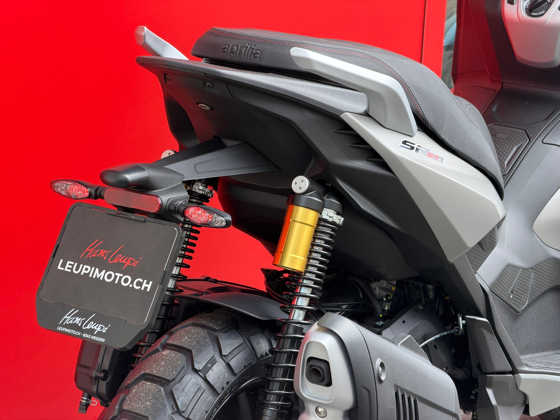 APRILIA SR 400 GT-image-12