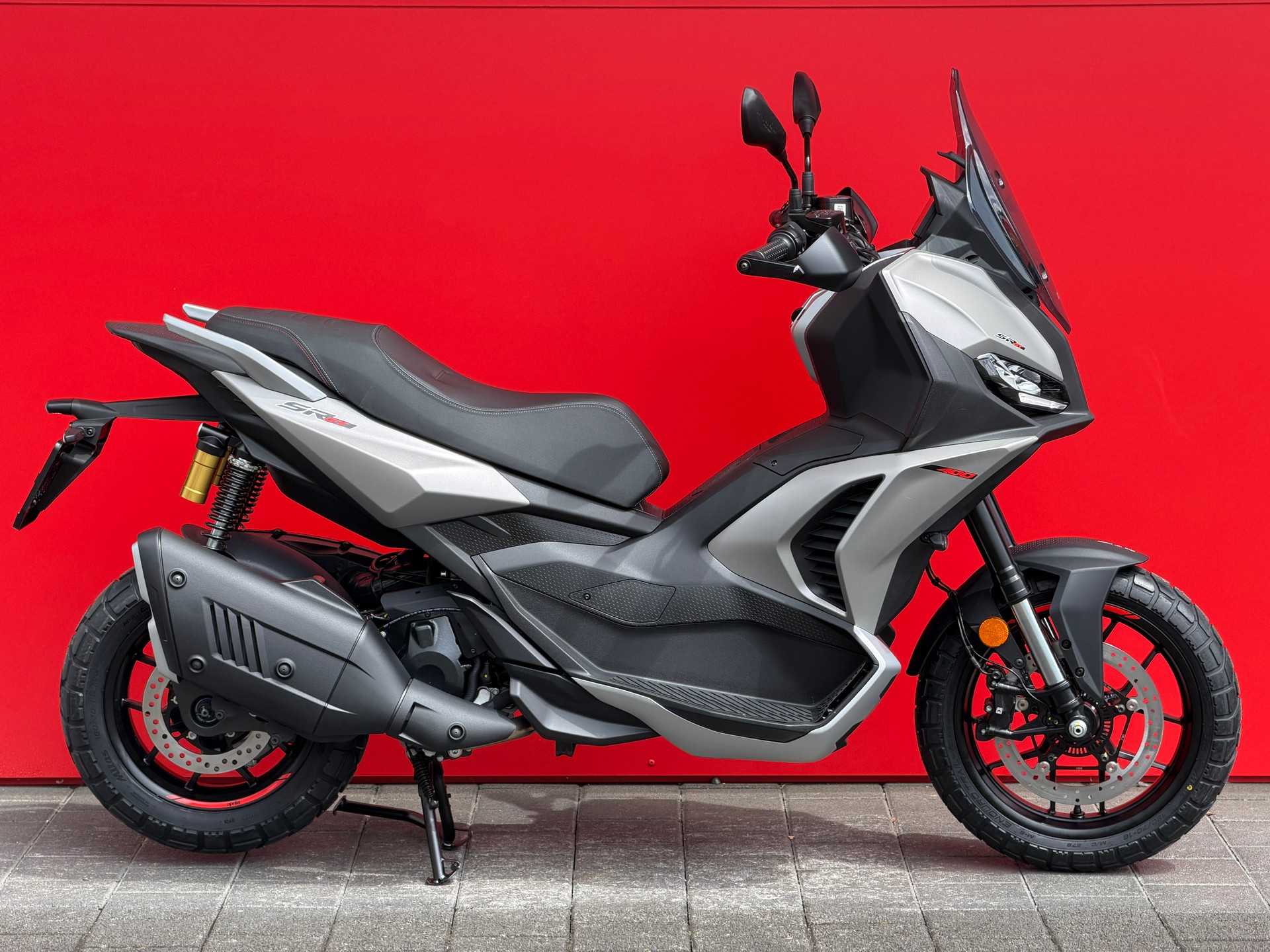 APRILIA SR 400 GT-image-0