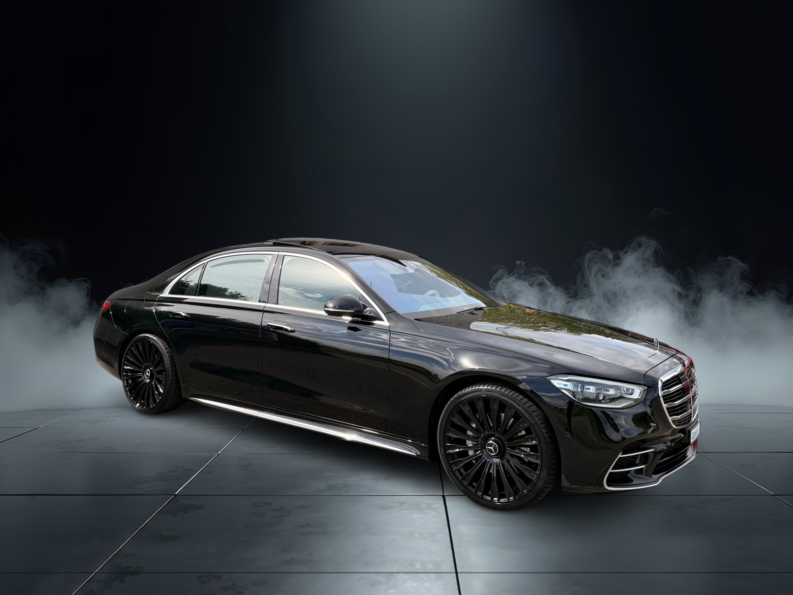 MERCEDES-BENZ S 350 d L 4Matic AMG Line Chauffeur Paket & 22Zoll-showroom-element-1