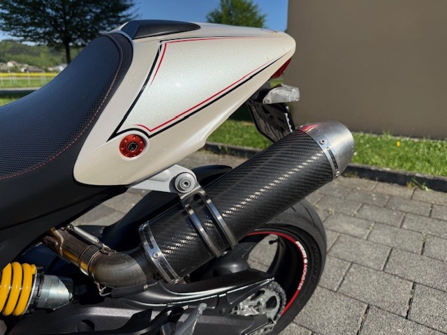 DUCATI Monster 696-image-2