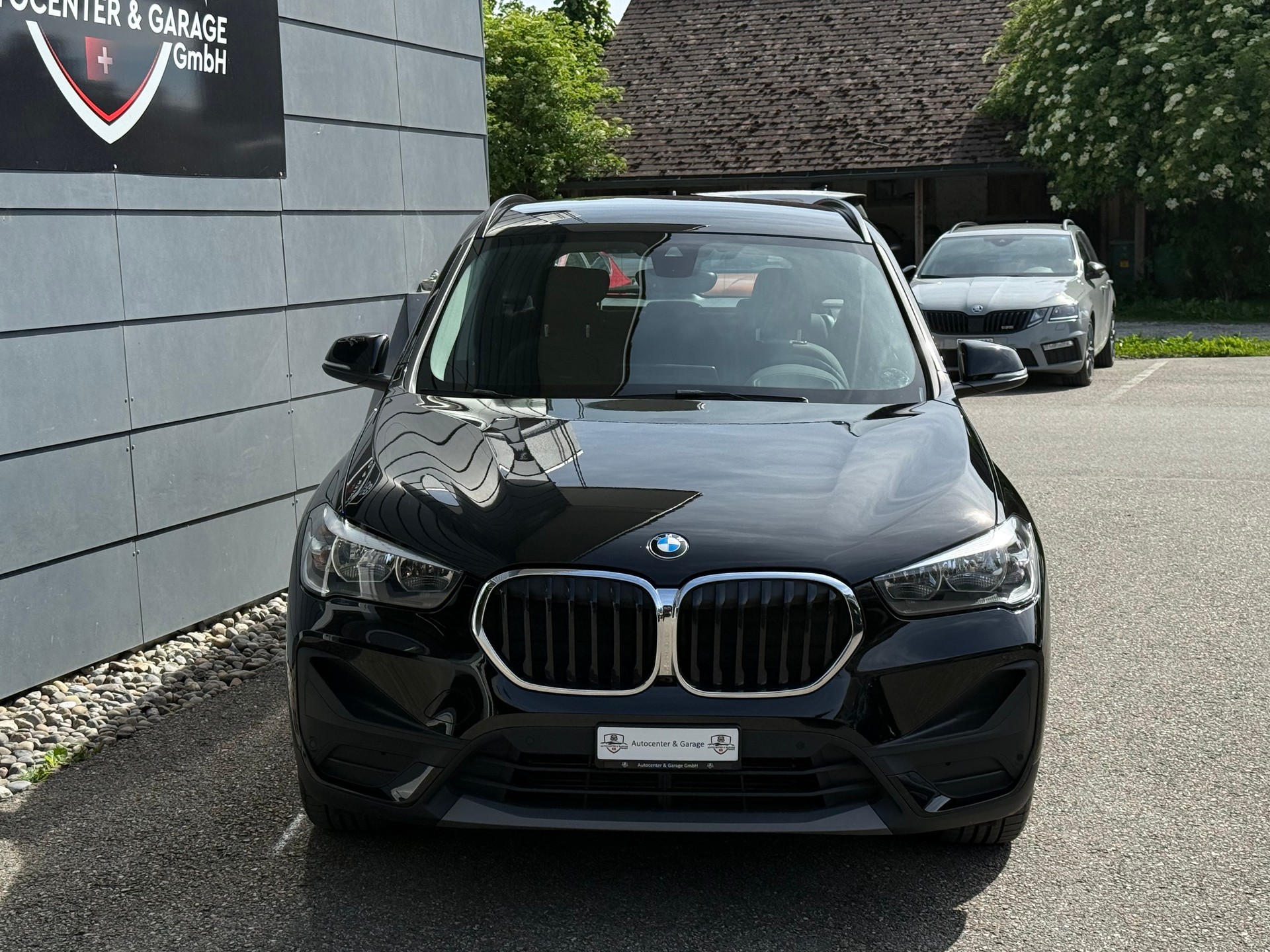 BMW X1 sDrive 18d Essential Edition Steptronic-image-7