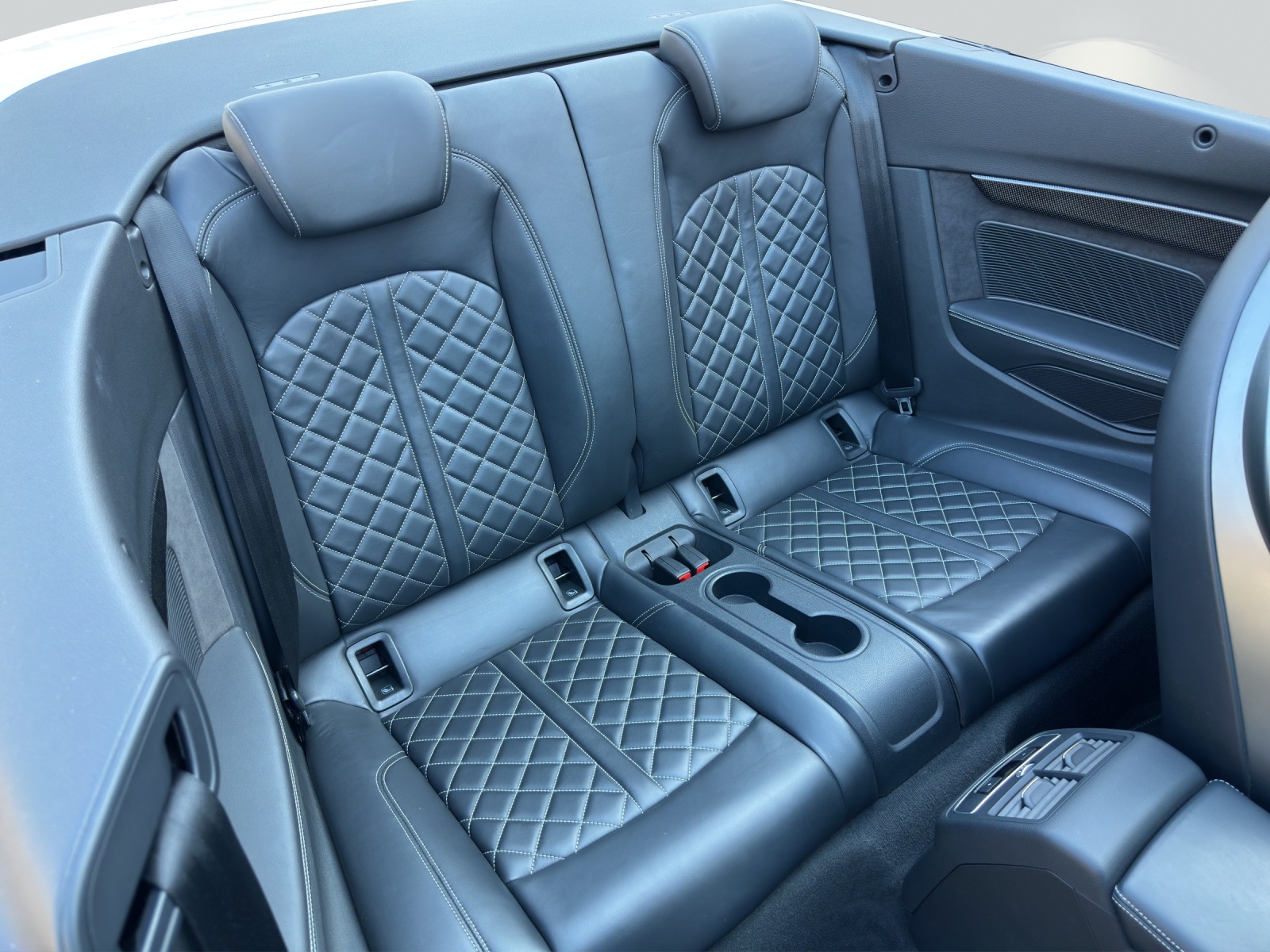 AUDI S5 Cabriolet 3.0 TFSI quattro tiptronic-image-8