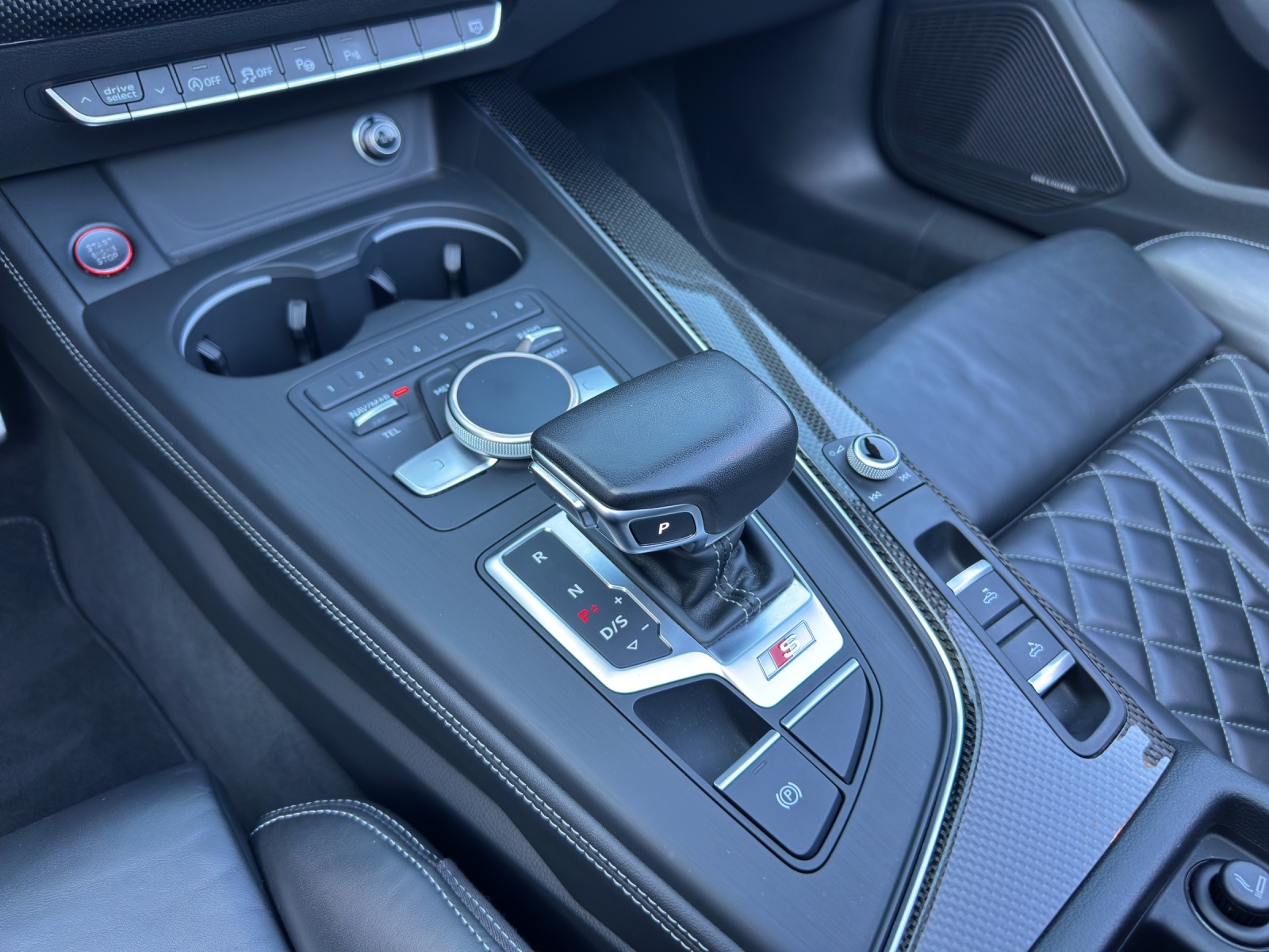 AUDI S5 Cabriolet 3.0 TFSI quattro tiptronic-image-19