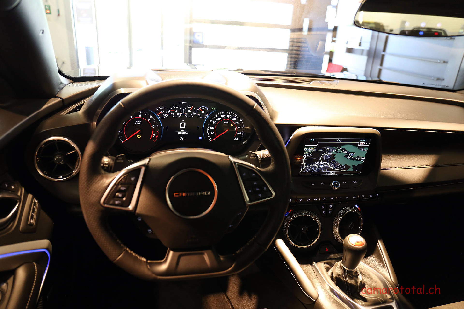 CHEVROLET Camaro 6.2 V8 2SS-image-10