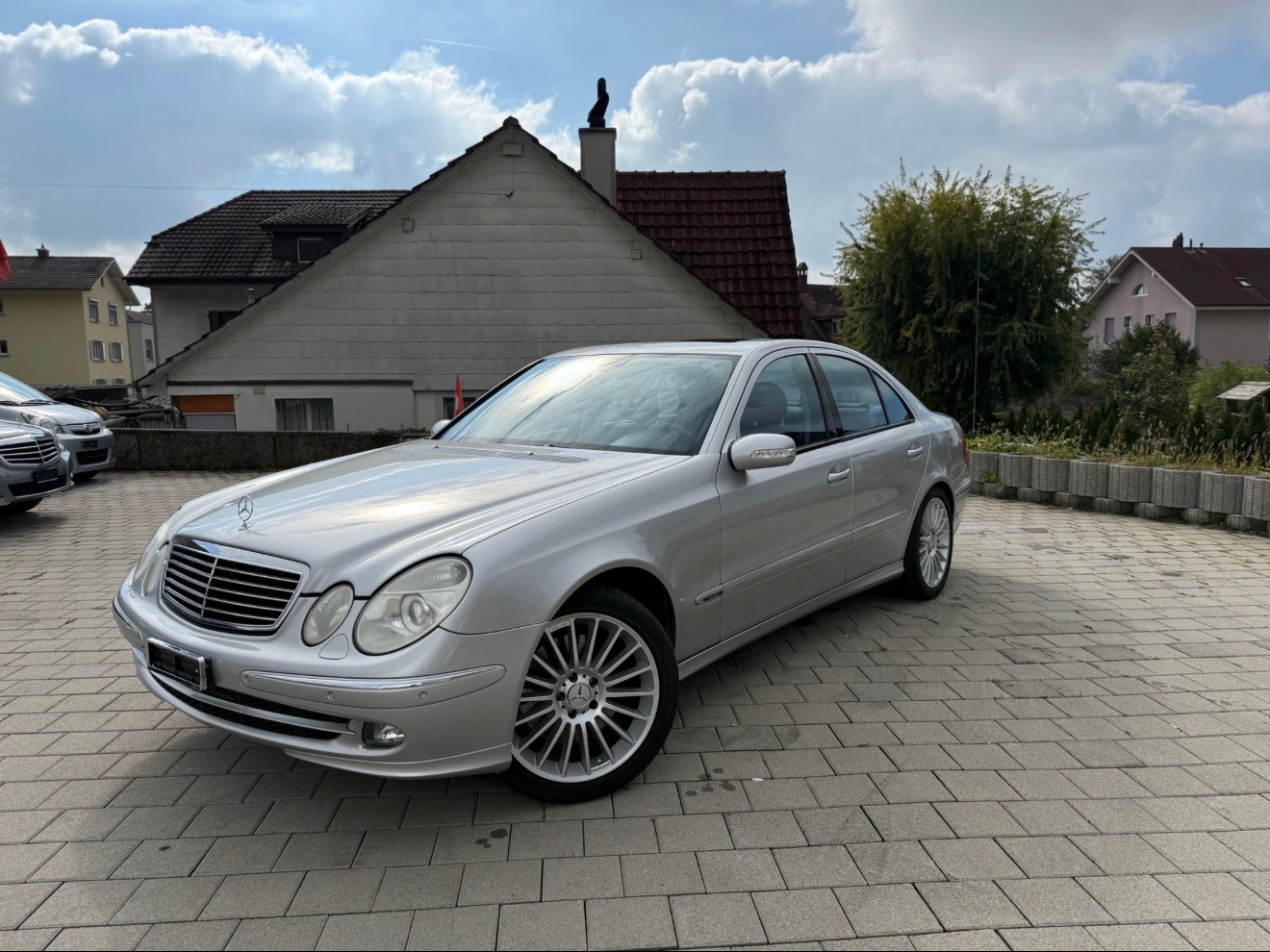 MERCEDES-BENZ E 500 Avantgarde 4Matic Automatic
