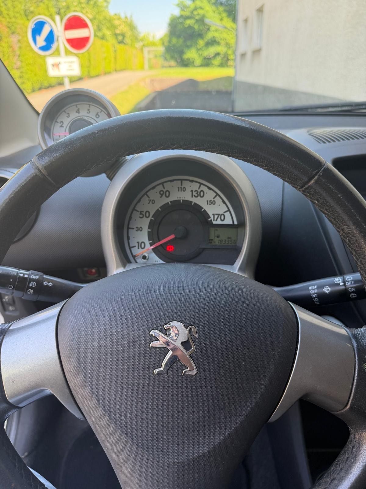 PEUGEOT 1.0 Urban-image-4