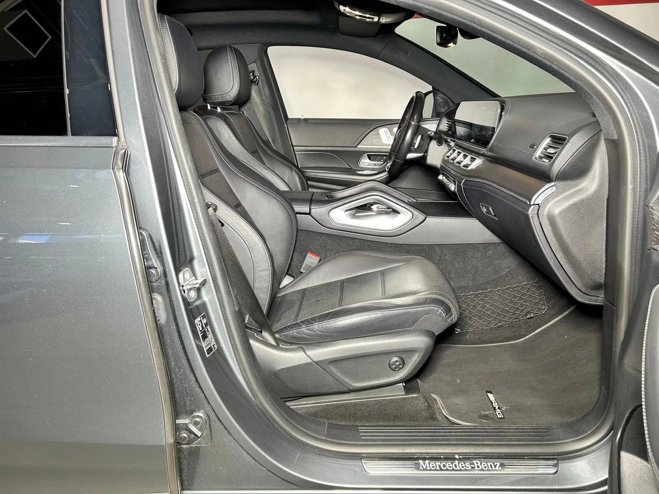 MERCEDES-BENZ GLE 400 d 4matic Coupé CH FAHRZEUG-image-9