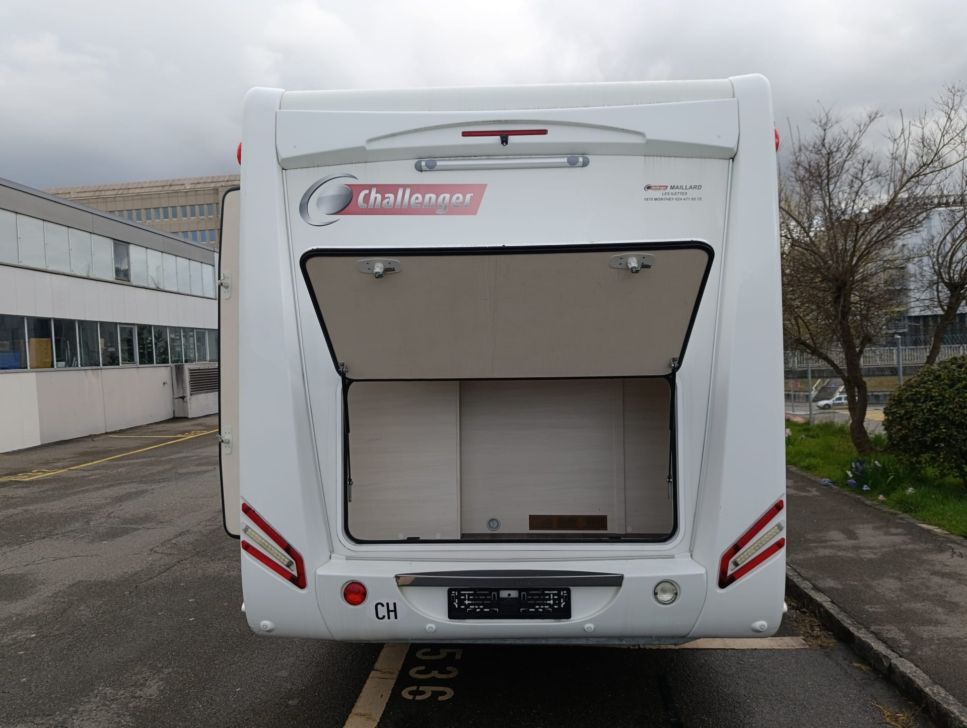 CHALLENGER Trigano FD4 ***Top gepflegter Familien-Camper mit Pkw-Fahrkomfort***Dieselheizung *Hubbett *Fahrerhausverdunklung *Navigation *-image-10
