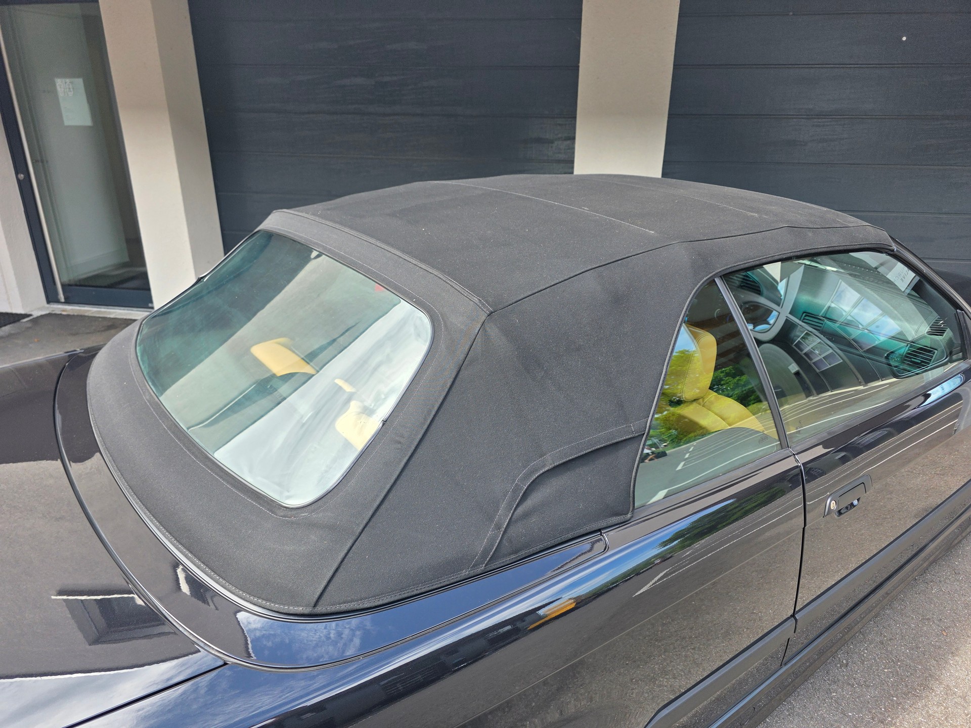 BMW 320i Cabrio M-Technik-image-4