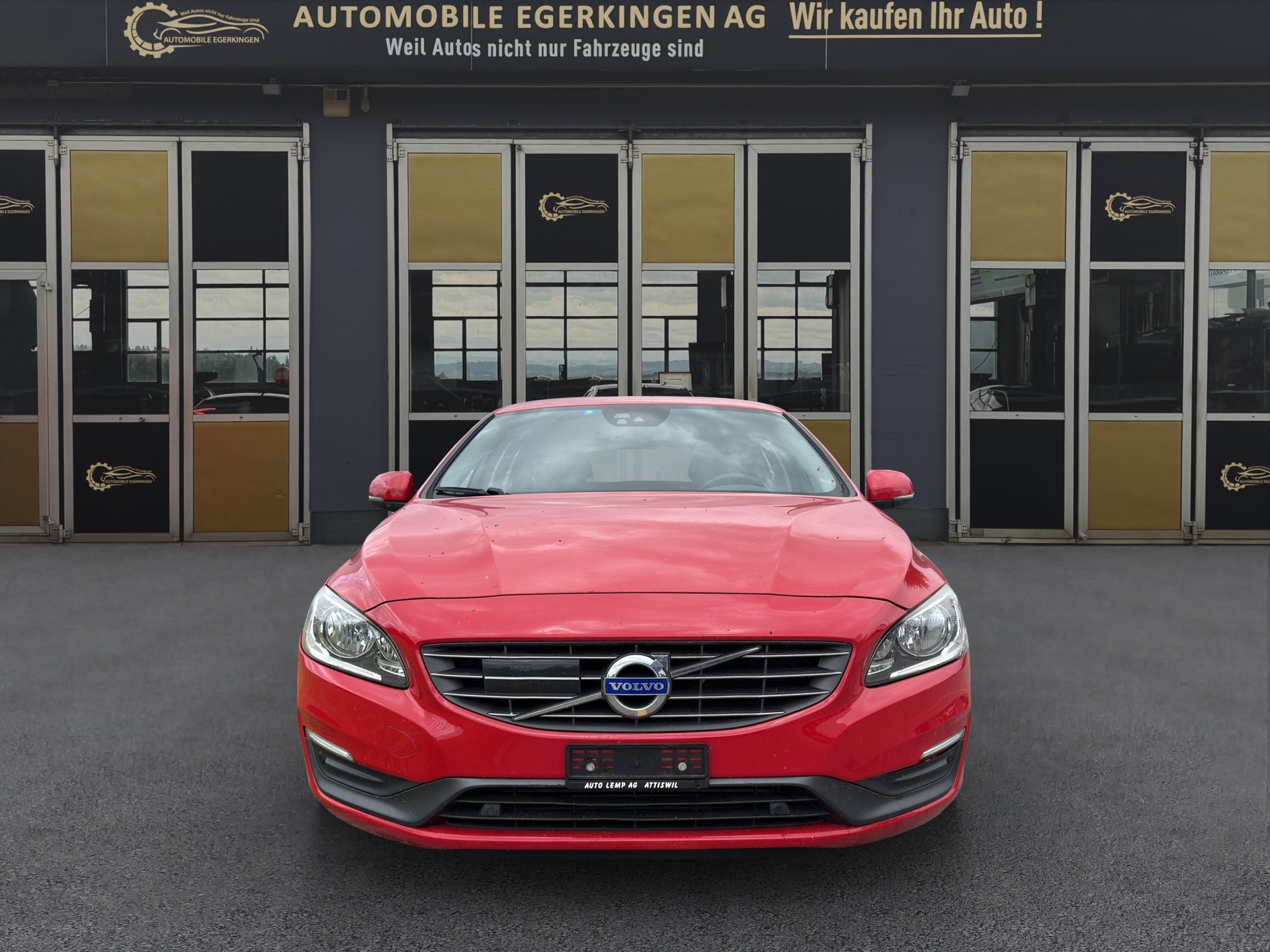 VOLVO V60 D3 Momentum Geartronic-showroom-element-1