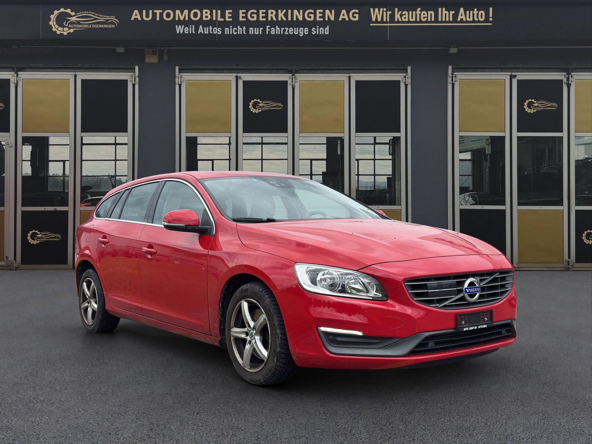 VOLVO V60 D3 Momentum Geartronic-showroom-element-2