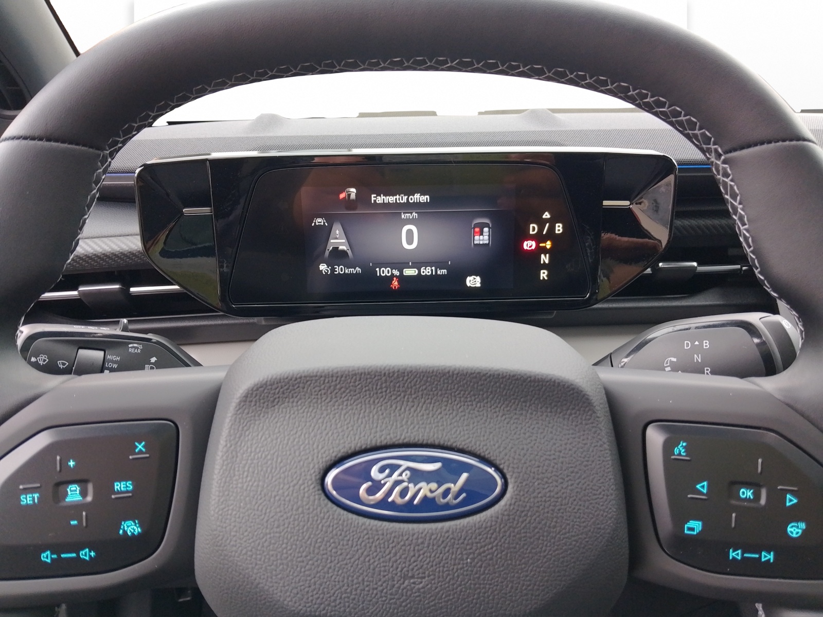 FORD Explorer Extended Range Premium AWD-image-8