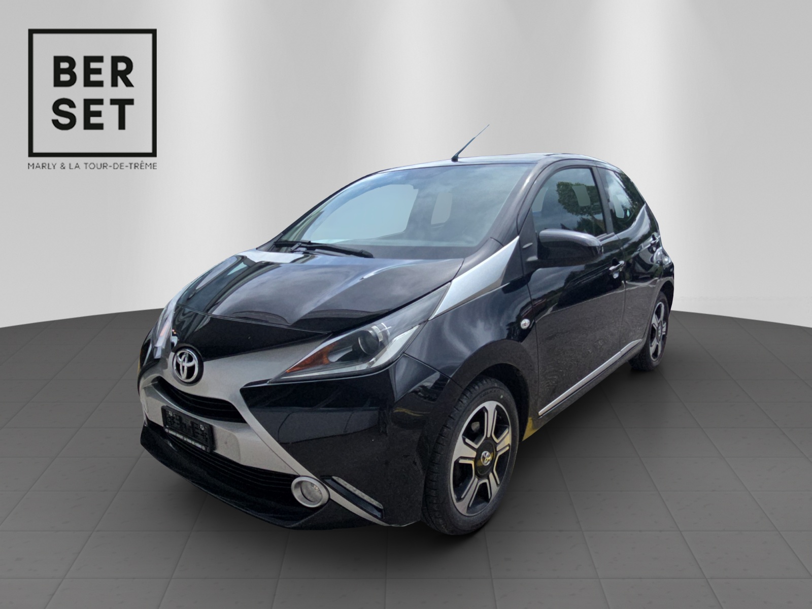 TOYOTA Aygo 1.2 VVT-i x-clusiv