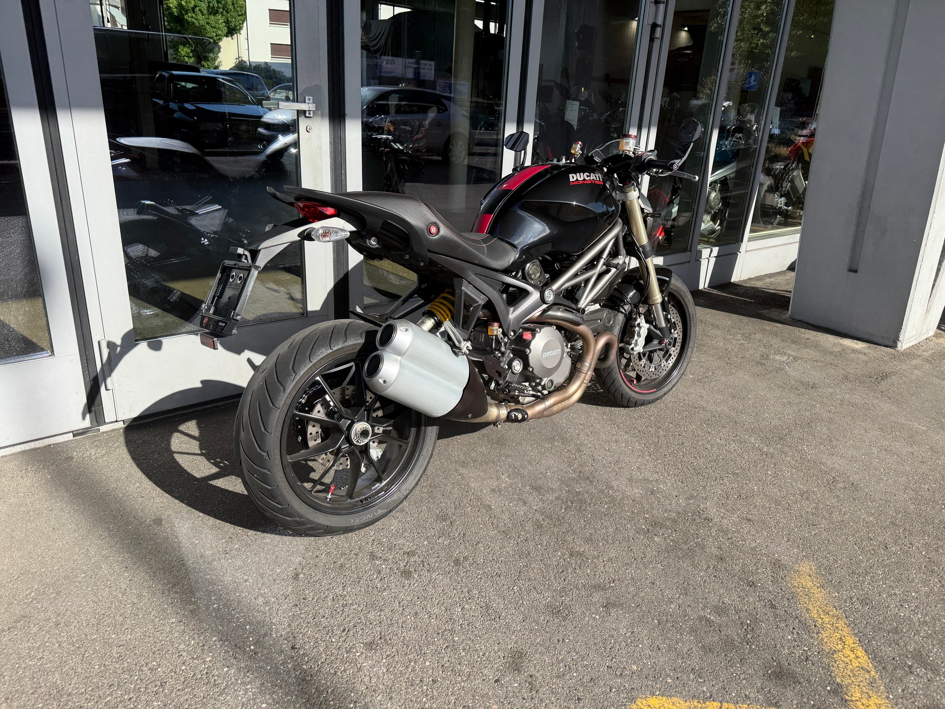 DUCATI Monster 1100 EVO ABS-image-3