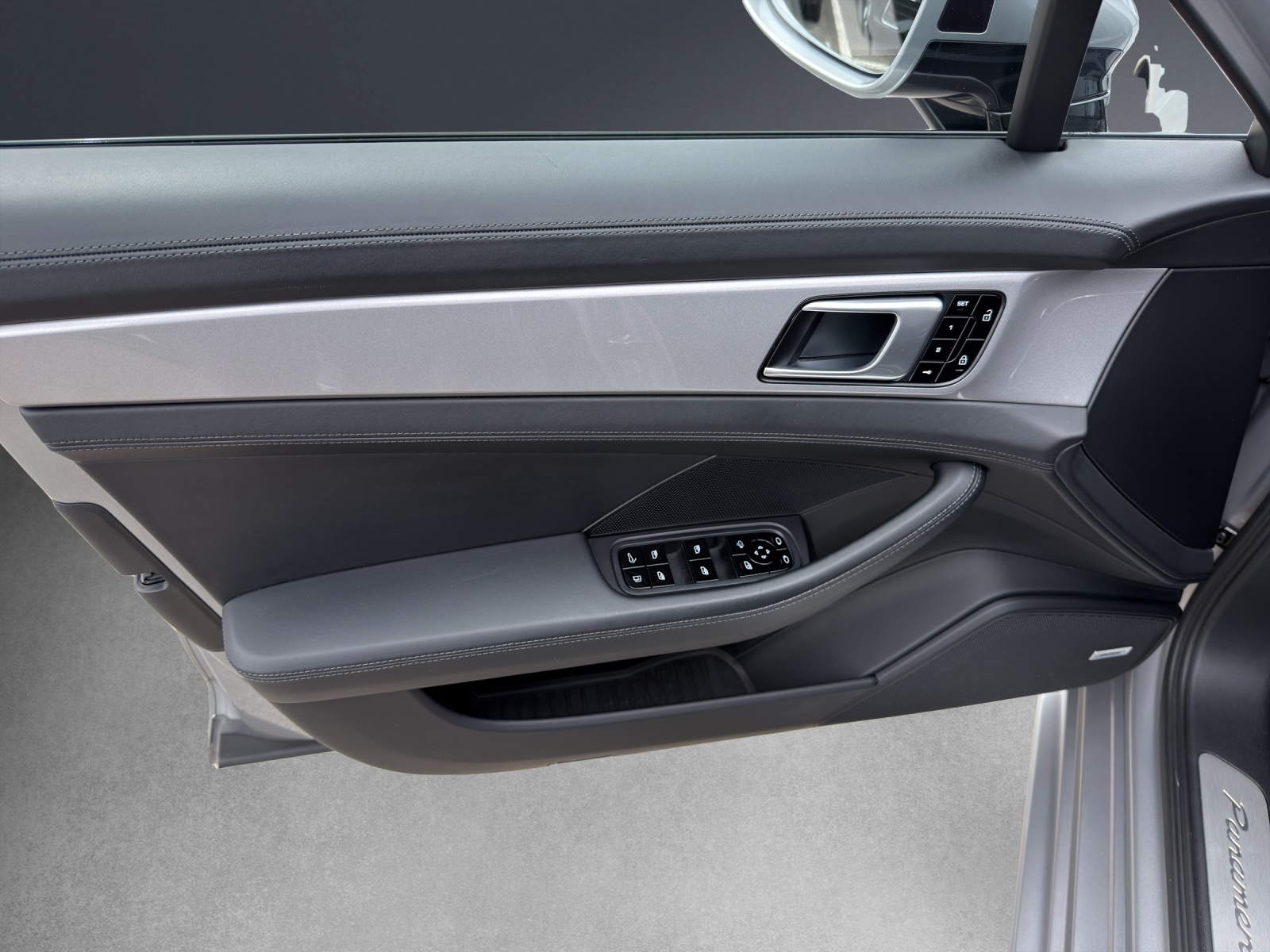 PORSCHE Panamera Turbo Executive PDK-image-12