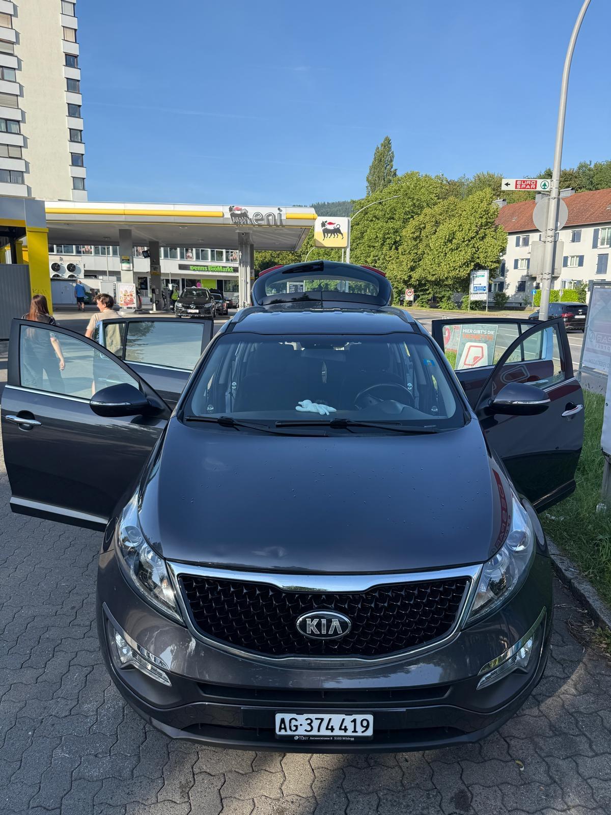 KIA Sportage 2.0 CRDi Style 4WD Automatic-showroom-element-2