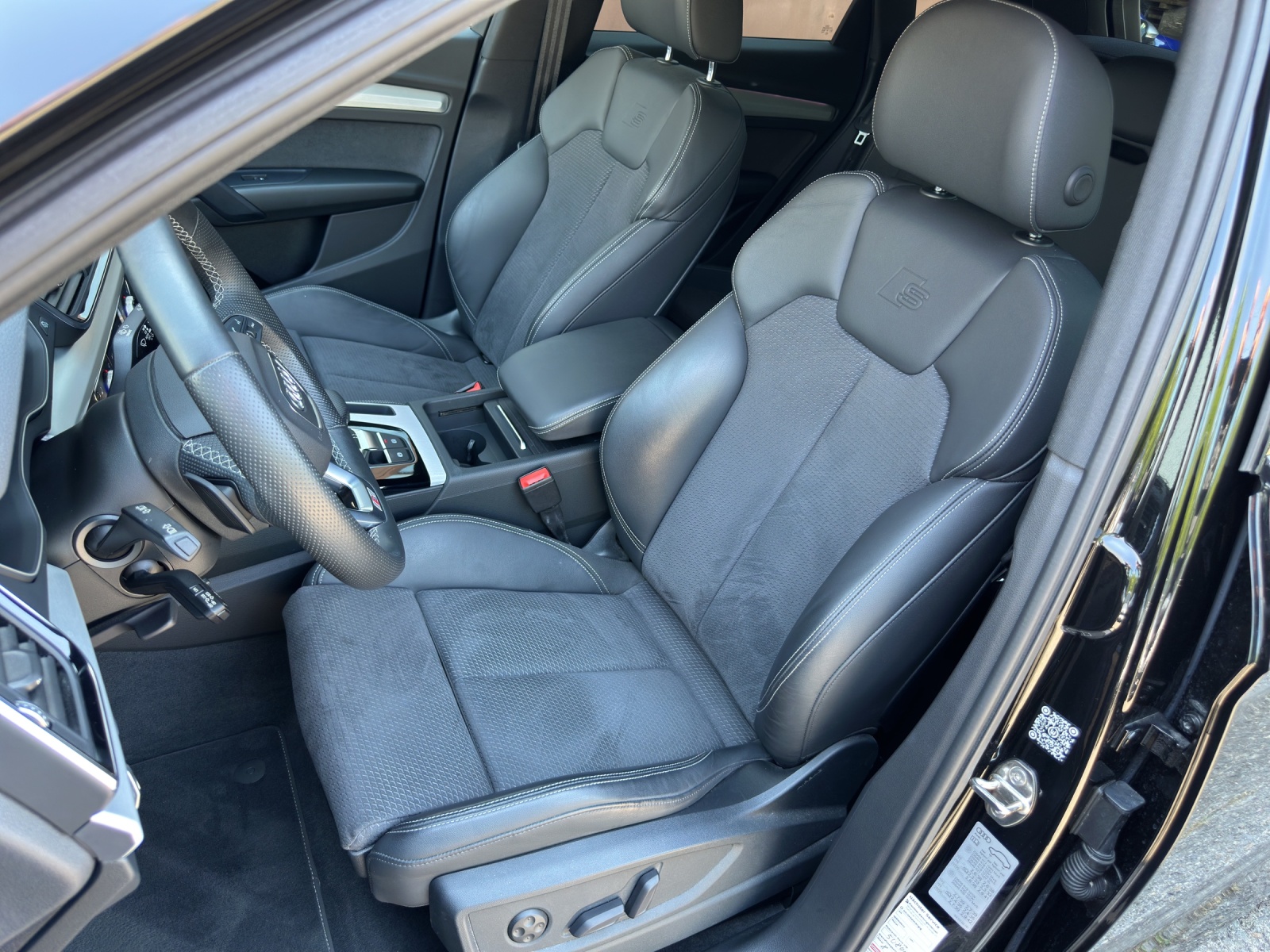AUDI Q5 55 TFSI e PHEV S line quattro S-tronic-image-11
