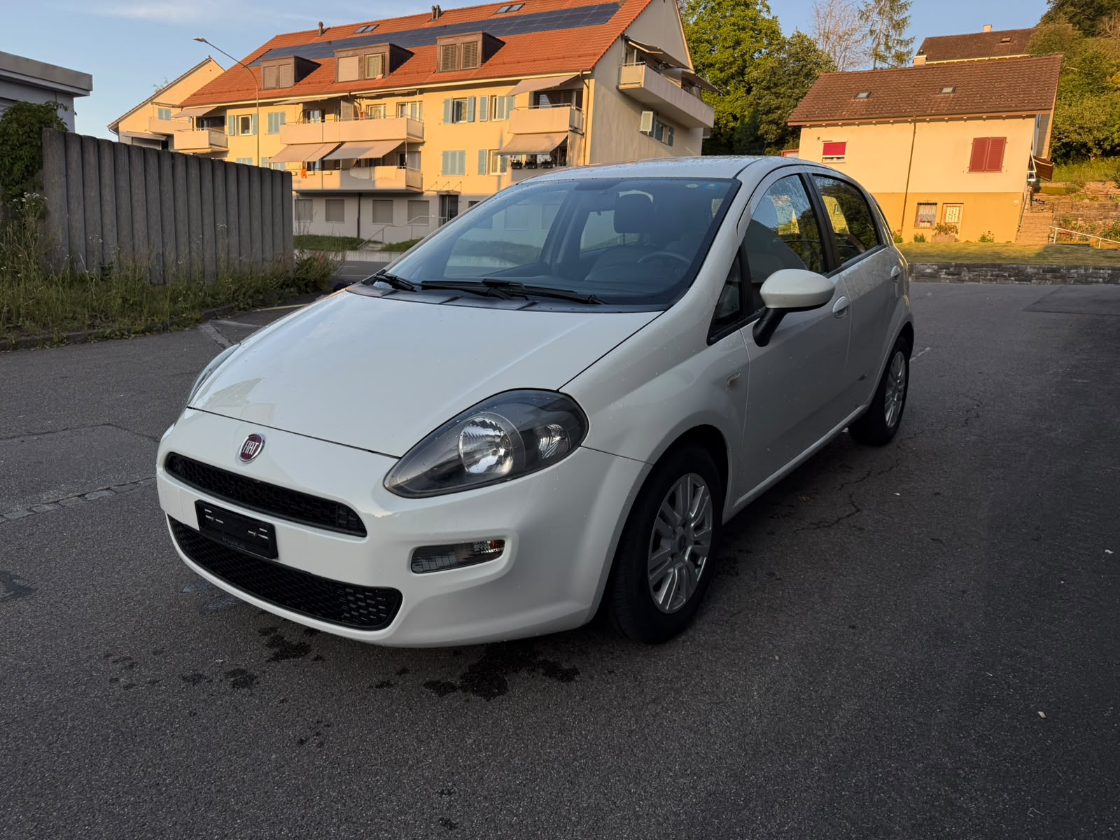 FIAT Punto 1.4 Lounge-showroom-element-2