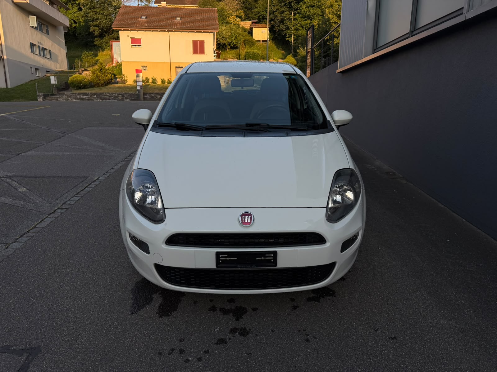 FIAT Punto 1.4 Lounge-showroom-element-1