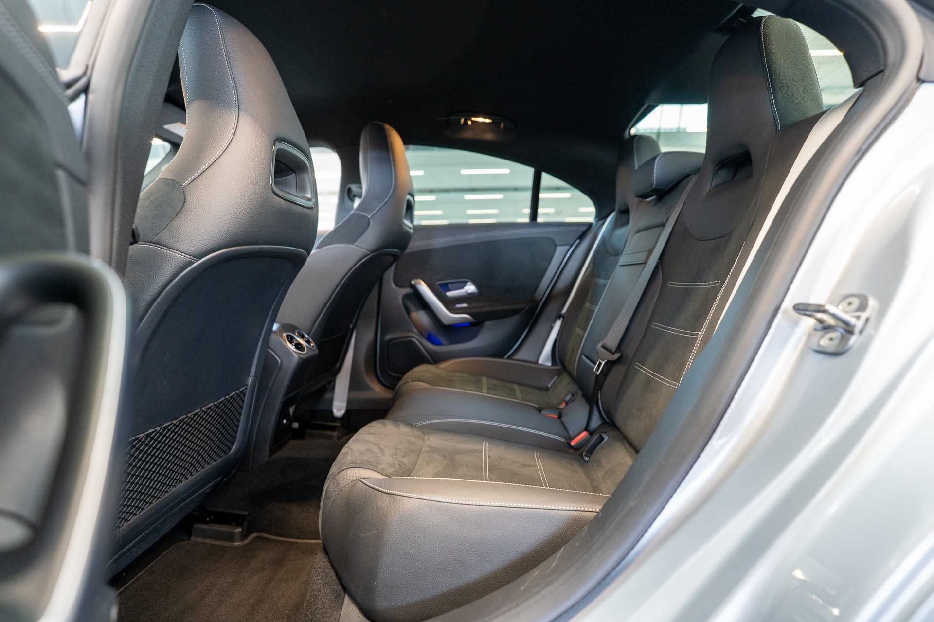 MERCEDES-BENZ CLA 200 AMG Line / Facelift / Rückfahrkamera / Ambientebeleuchtung-image-12