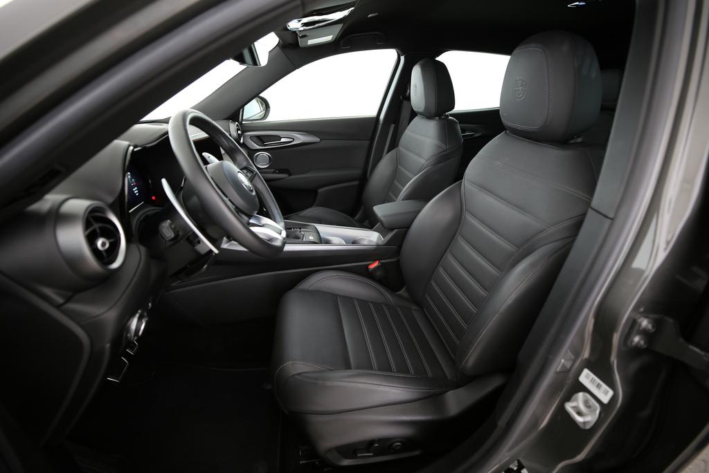 ALFA ROMEO Tonale 1.3 Plug-in Hybrid Veloce Q4-showroom-element-3