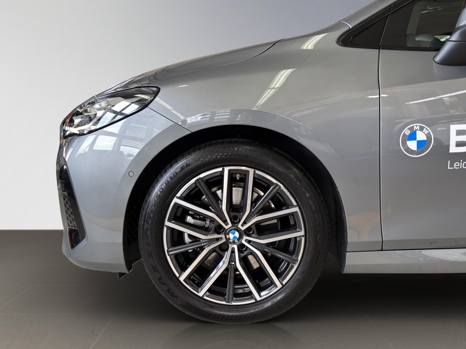 BMW 223i xDrive SDKG Active Tourer-showroom-element-3