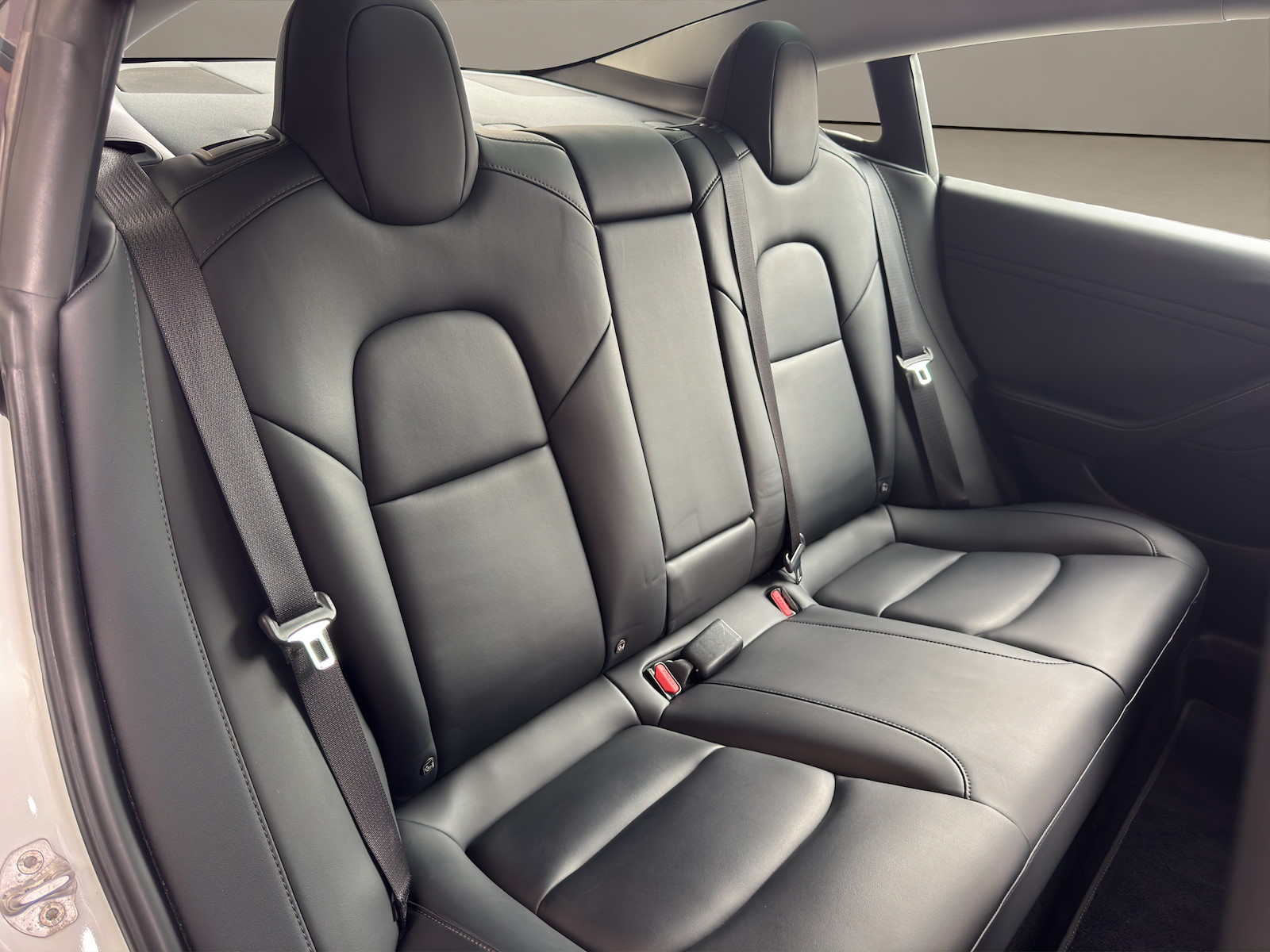 TESLA Model 3 Performance Dual Motor AWD-image-11