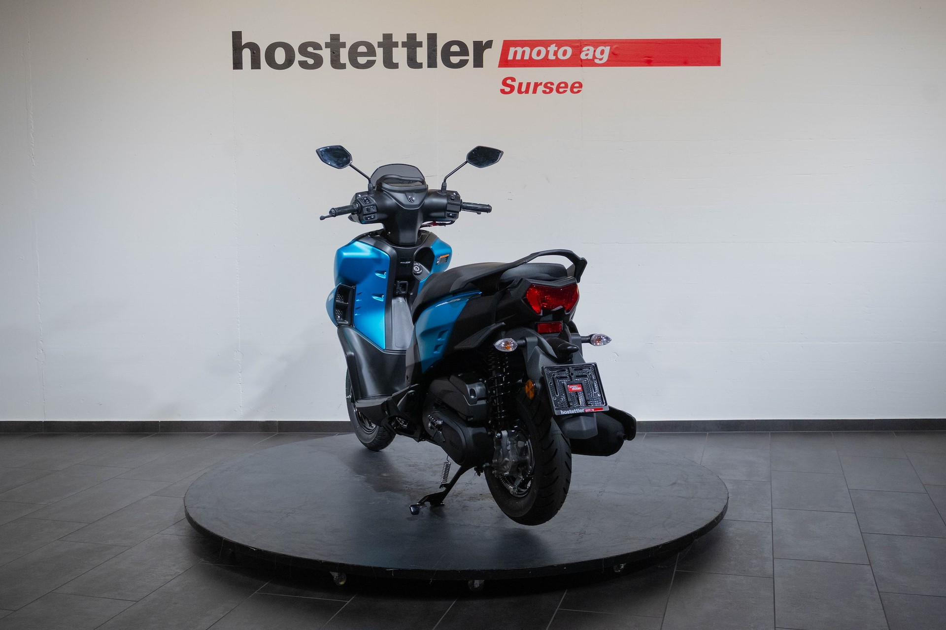 YAMAHA RayZR-showroom-element-3