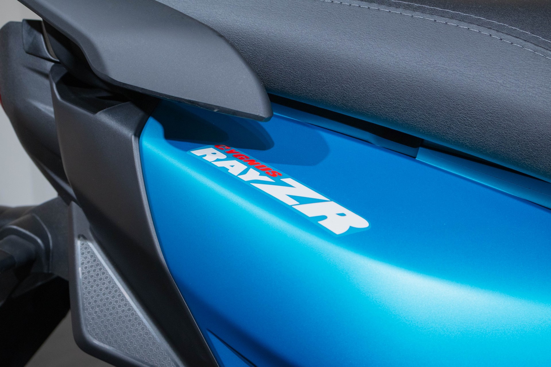 YAMAHA RayZR-image-14