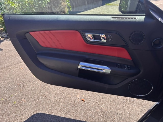 FORD Mustang Fastback 5.0 V8 GT Automat-image-9