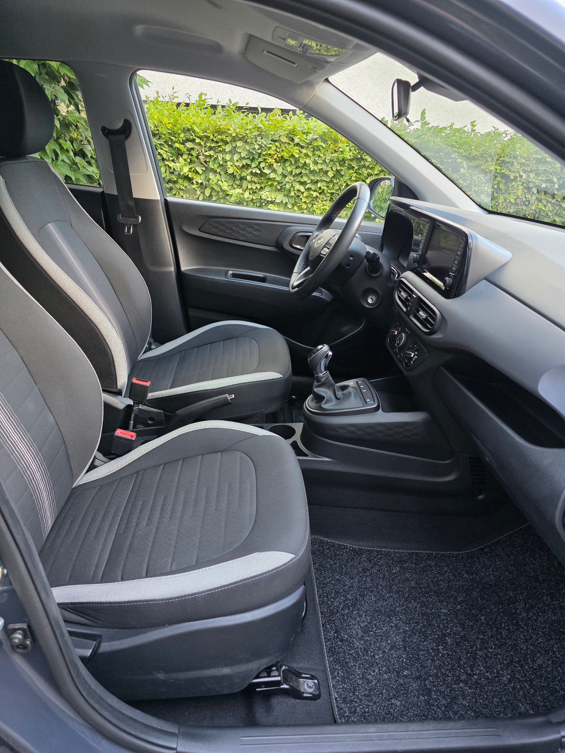 HYUNDAI i10 1.2 Amplia-image-9