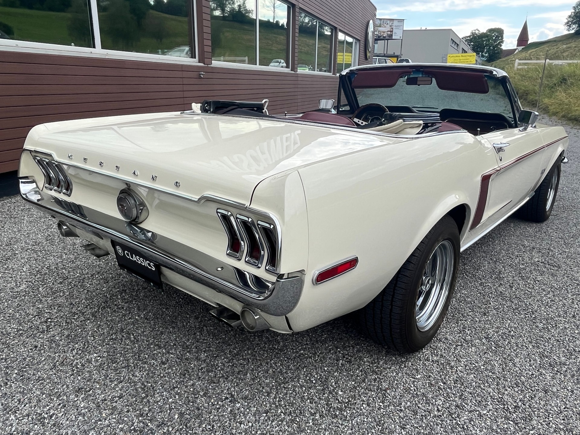 FORD Mustang GT 390 Convertible-image-4