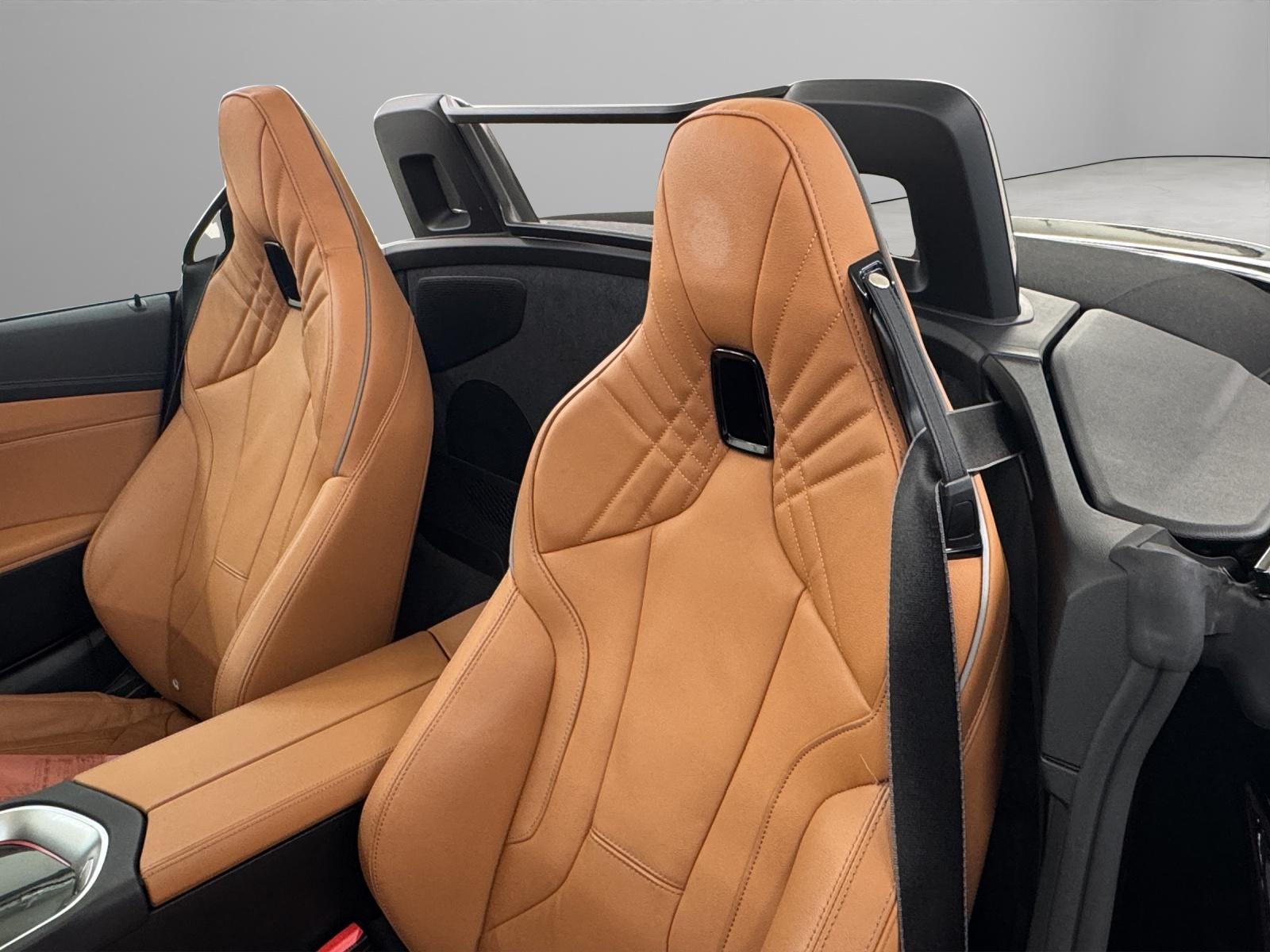 BMW Z4 20i sDrive-image-12