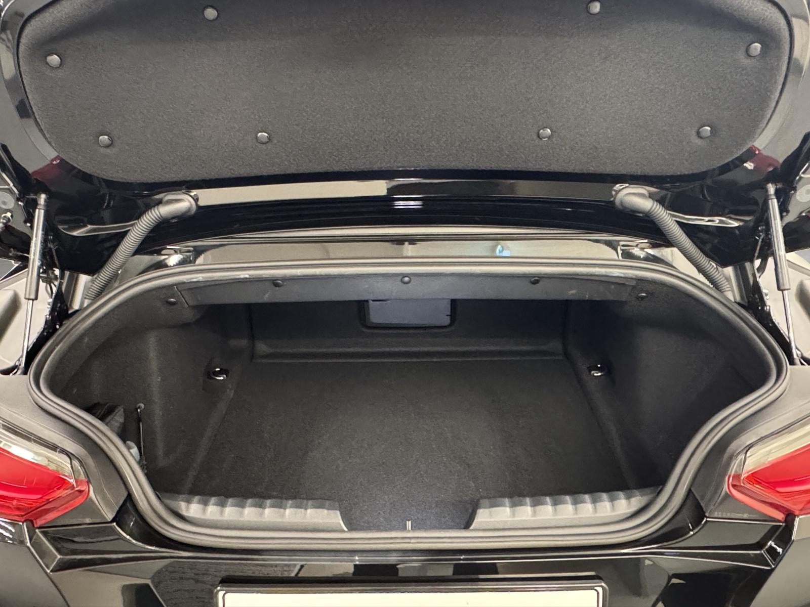 BMW Z4 20i sDrive-image-8