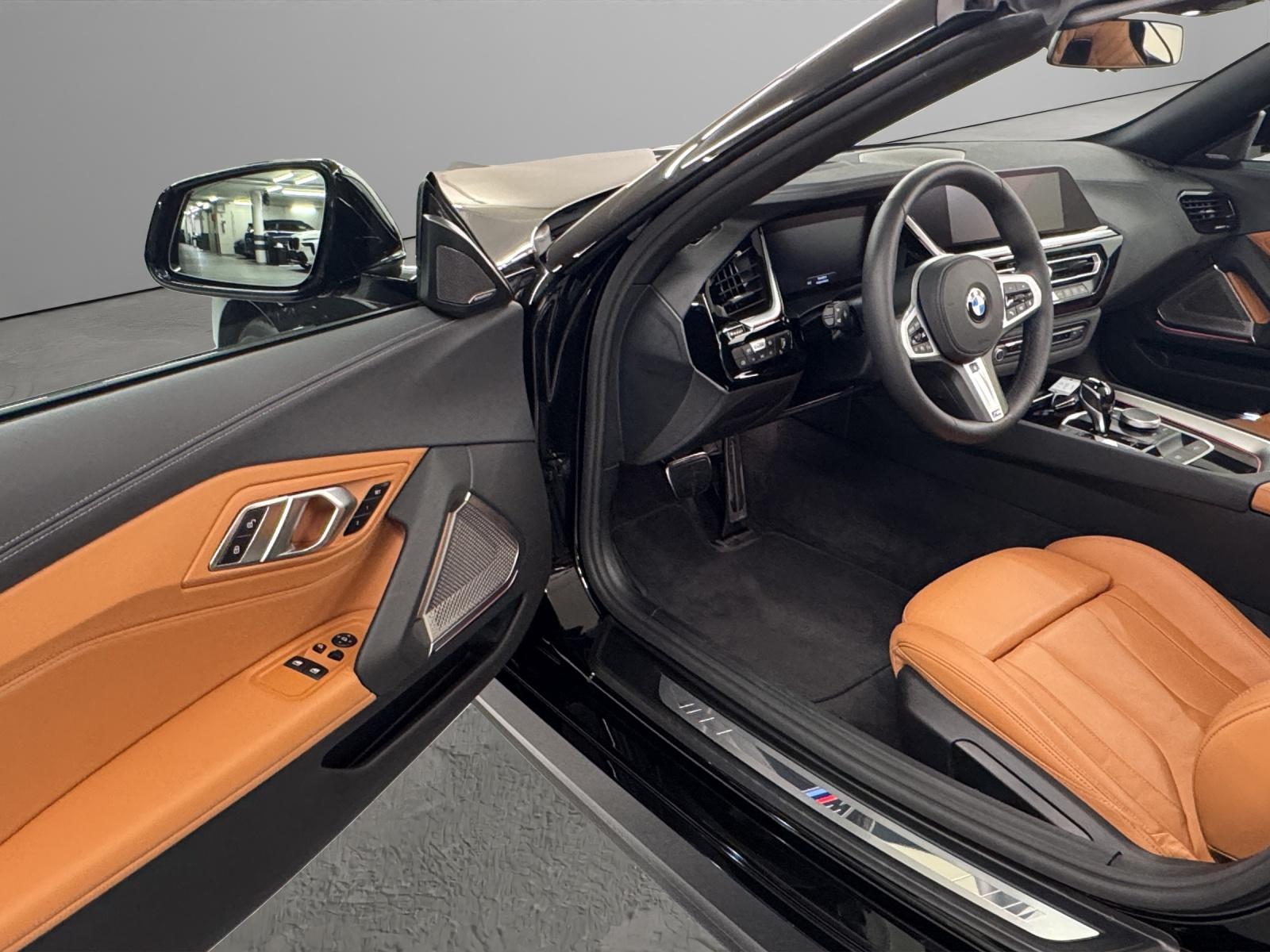 BMW Z4 20i sDrive-image-10