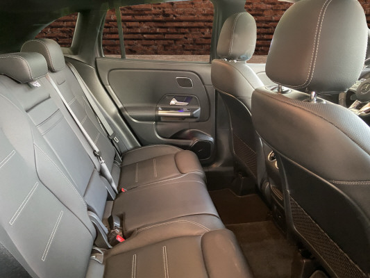 MERCEDES-BENZ GLA 45 S AMG 4Matic+-image-12