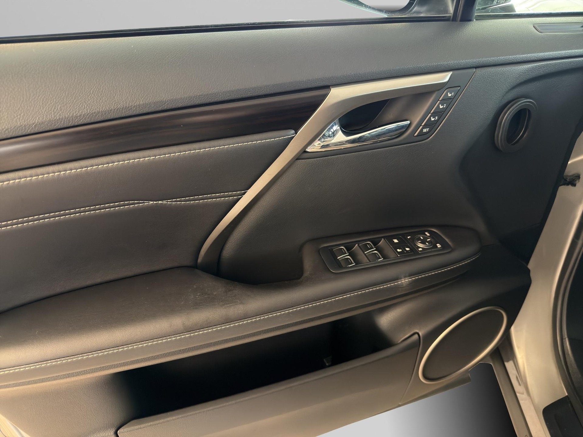 LEXUS RX 450h Excellence-image-17