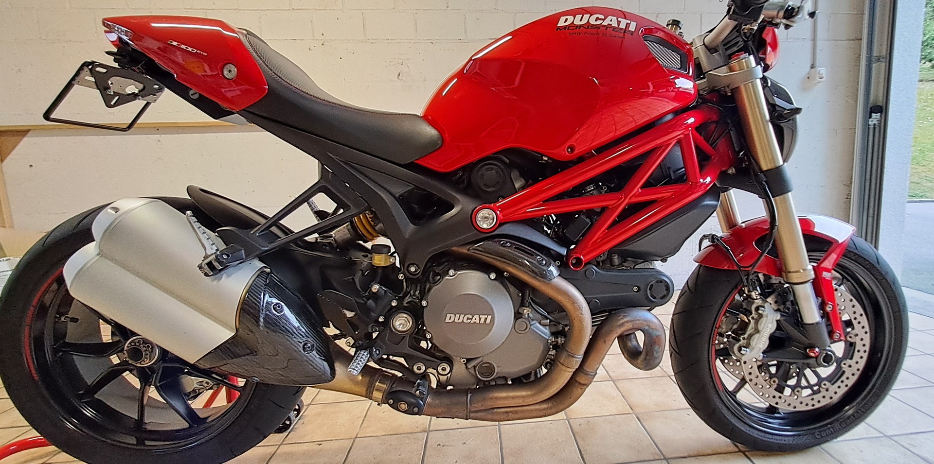 DUCATI Monster 1100 EVO ABS-image-11