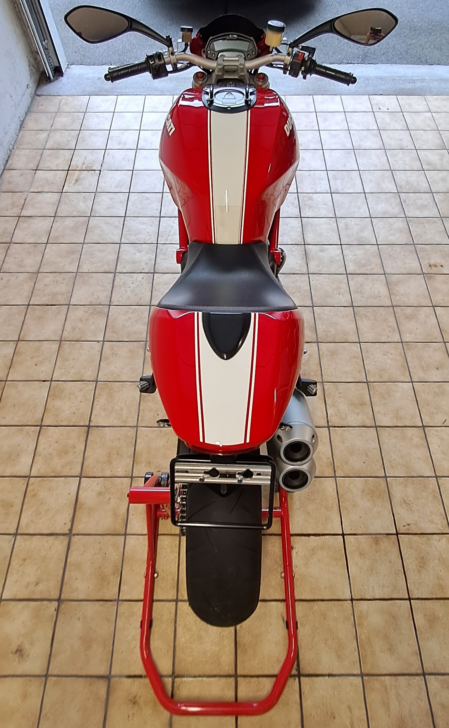 DUCATI Monster 1100 EVO ABS-image-2