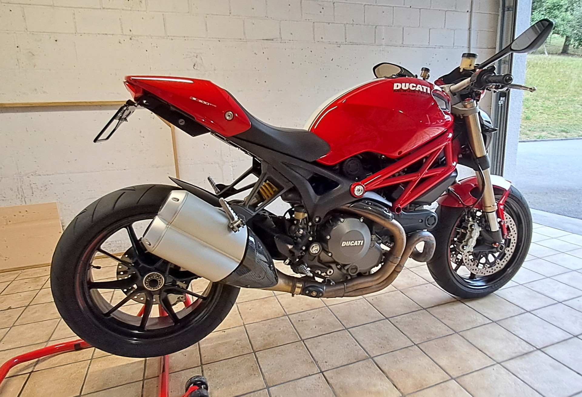 DUCATI Monster 1100 EVO ABS-image-3