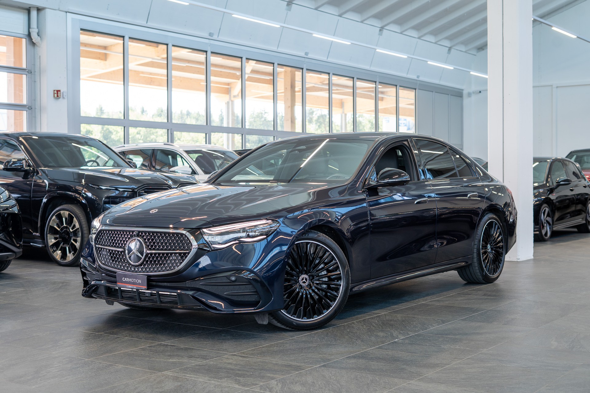 MERCEDES-BENZ E 220 d AMG Line / MBUX Superscreen / 360°Kamera / Ambientebeleuchtung