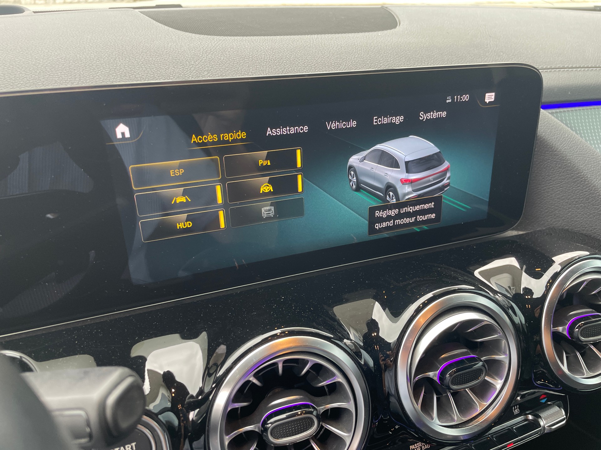 MERCEDES-BENZ EQA 350 AMG Line 4Matic-image-18