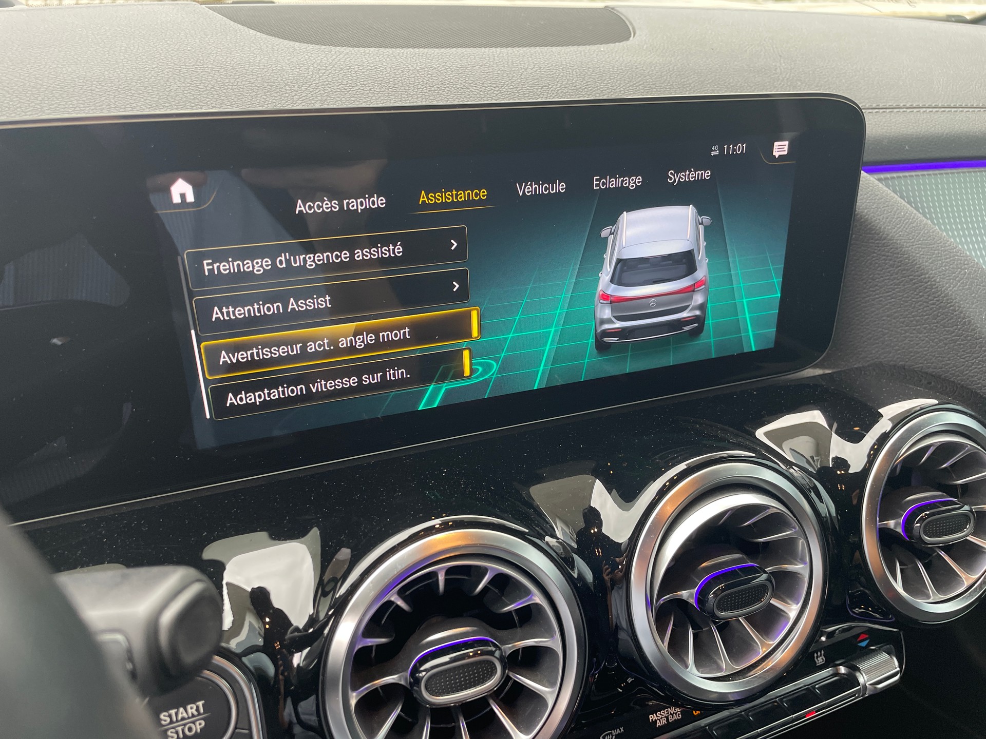 MERCEDES-BENZ EQA 350 AMG Line 4Matic-image-14