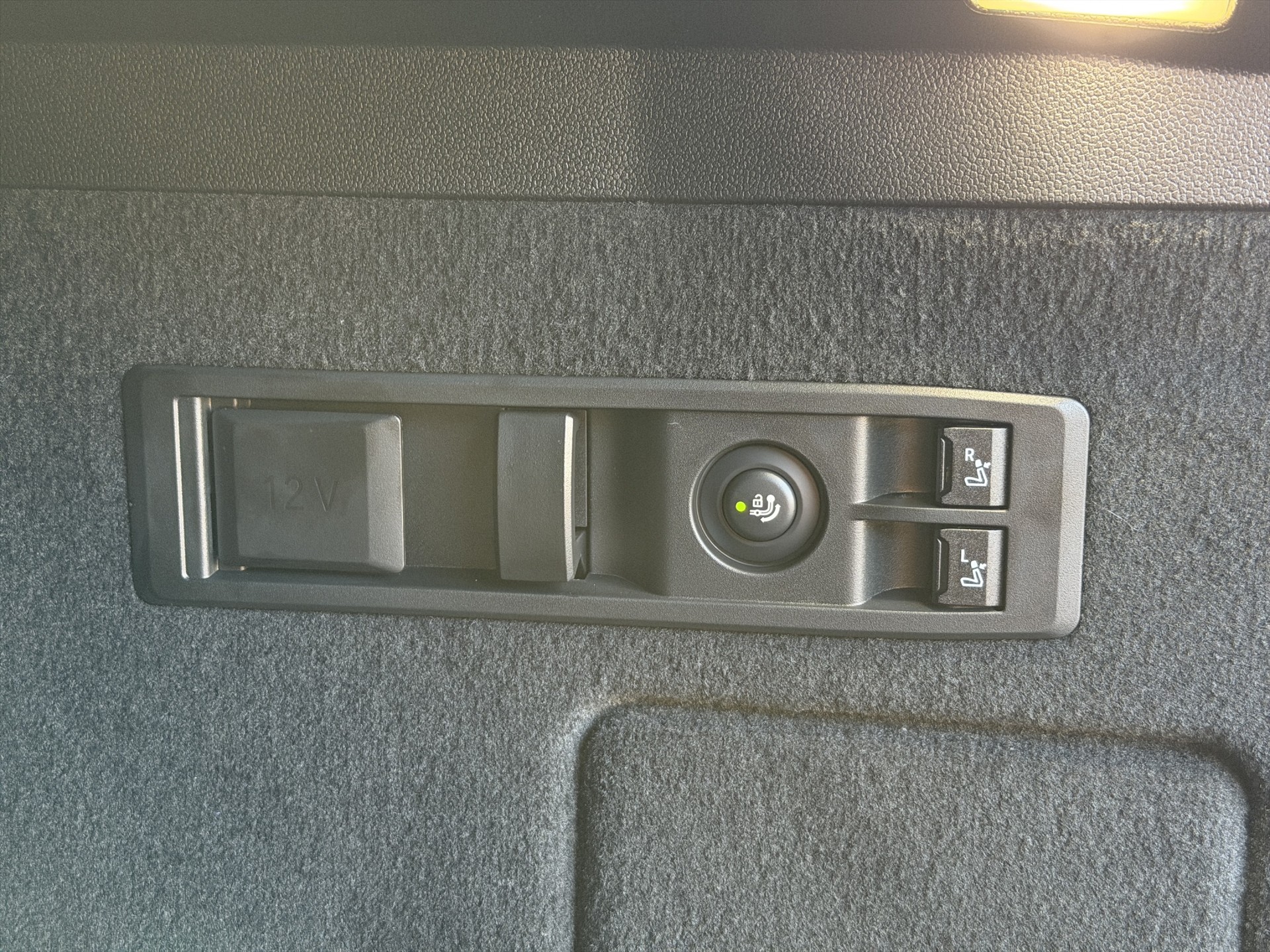 BMW iX xDrive60 M Sport Pro-image-22
