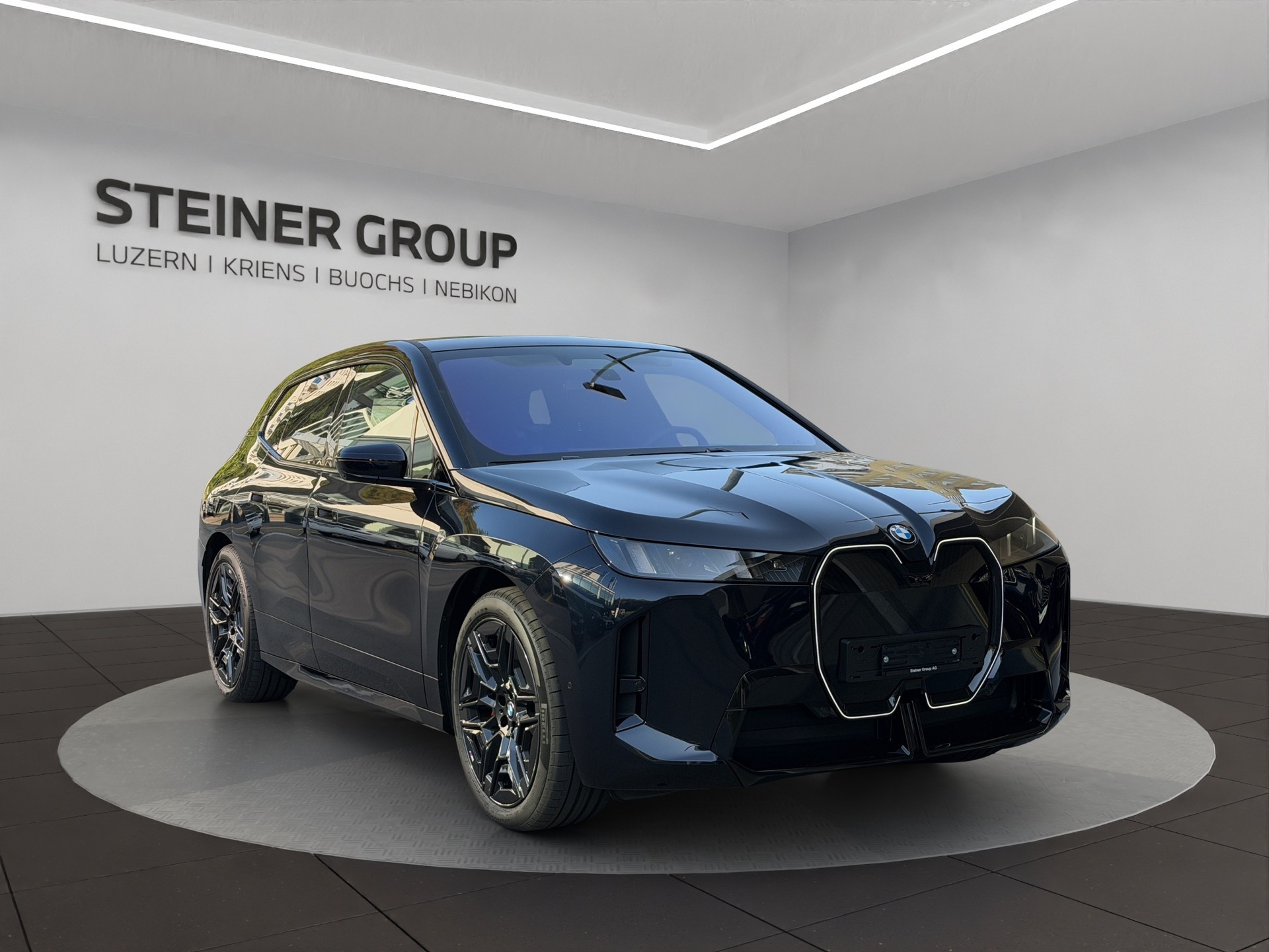 BMW iX xDrive60 M Sport Pro-showroom-element-2