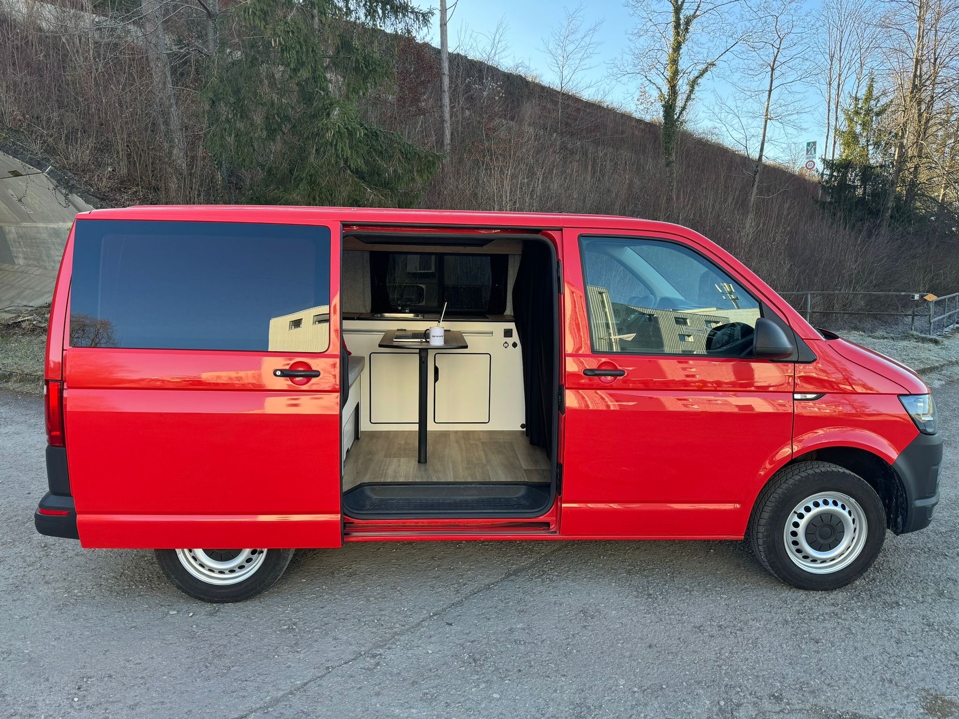 VW T6 Saranda Beach