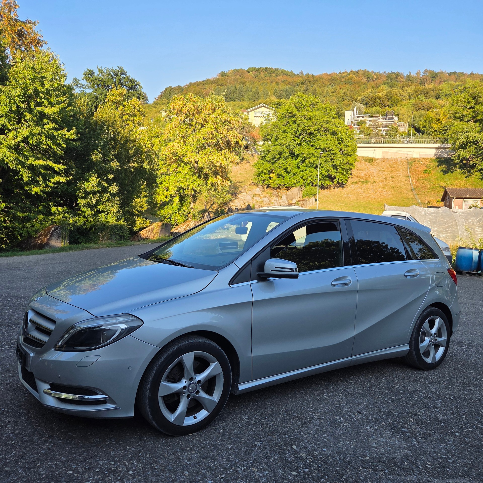 MERCEDES-BENZ B 220 4Matic 7G-DCT-image-1